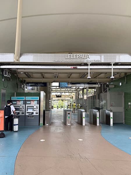 空港からW-LINEに乗る前に！HOLOカードをSkyline駅で買う最短手順【写真解説】
